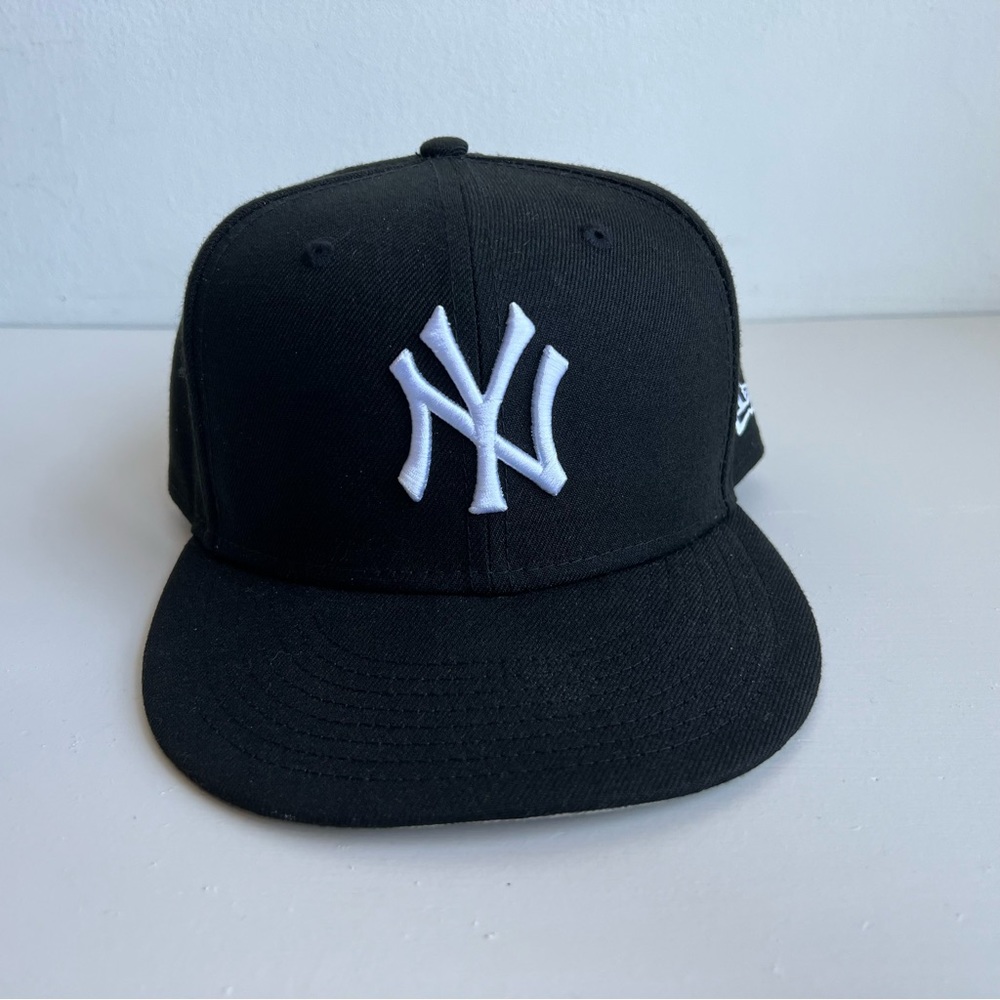 New Era NY Yankees black snap back
